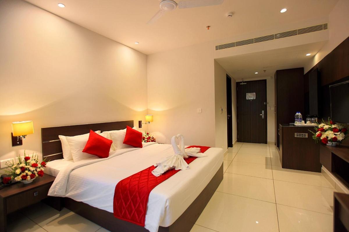 Hotel San Коллам Экстерьер фото